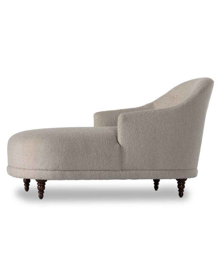 Marnie Chase Lounge