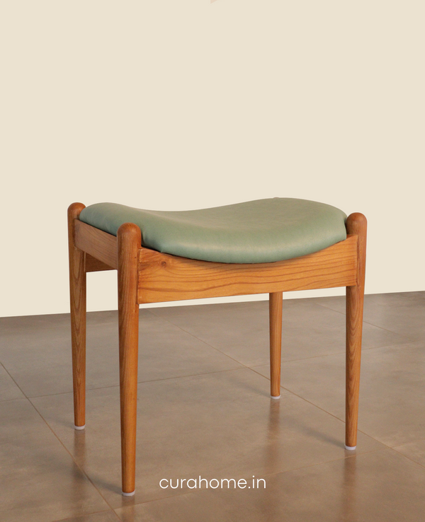 Svelte Stool